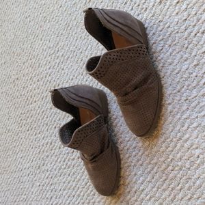 Report girl tan booties